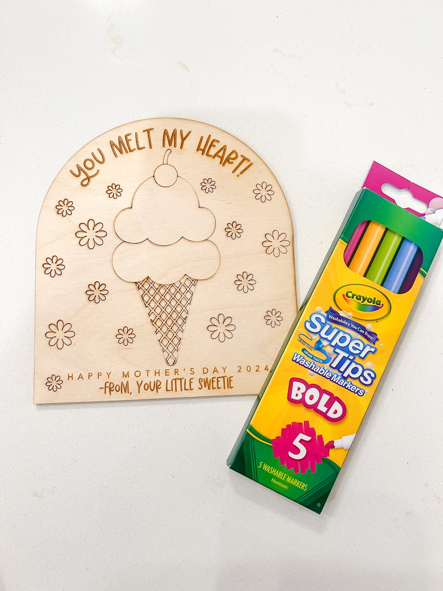 Magnetic Mother’s Day DIY Coloring Board